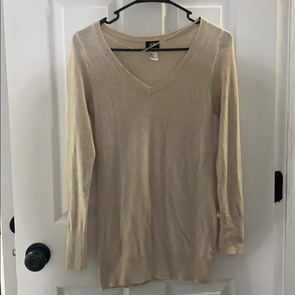 H&M Cream V neck crew sweater